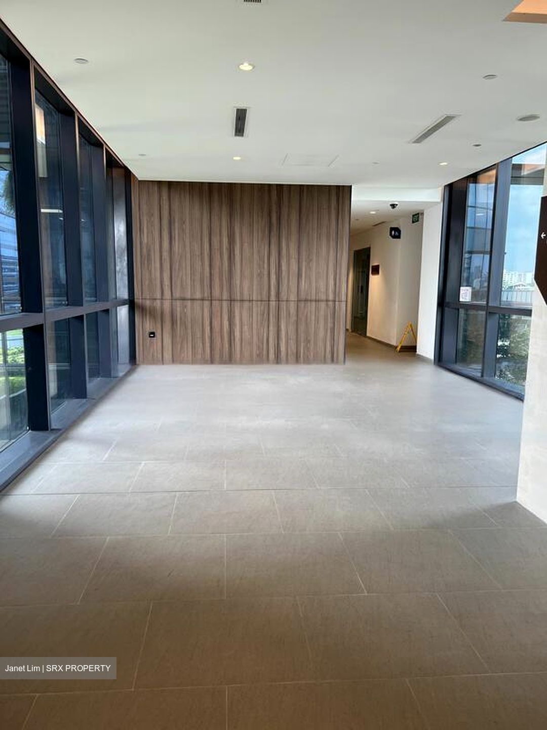 Woods Square (D25), Office #577698731